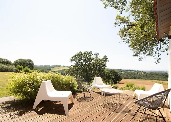 Hameau De - De Luxe & *