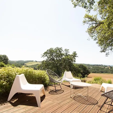 Hameau De - De Luxe & *